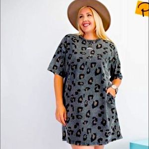 NWT EASEL LEOPARD PRINT OVERSIZED SHIRT DRESS SZ M